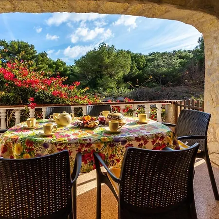 Holiday home Joan I Nuria By Homevillas360 Es Mercadal